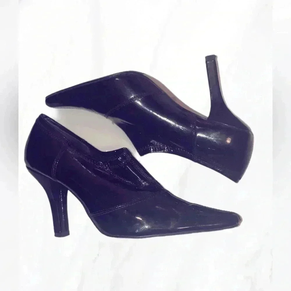 Tahari day 2 nite blck slip on trendy patent leather stretch upper pointed toe 8